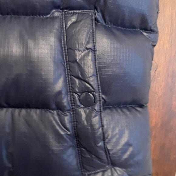 J.Crew Navy Blue Puffer Vest, Size Medium - Picture 2 of 6